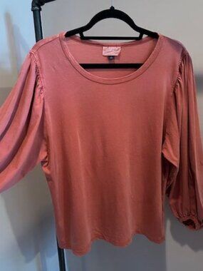 Universal Threads long, balloon sleeve tee shirt, rosy-rust color, size Large